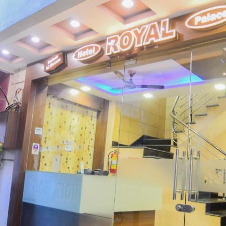Hotel Royal Palace - 150 Meters From Mahakal Temple Удджайн Екстер'єр фото