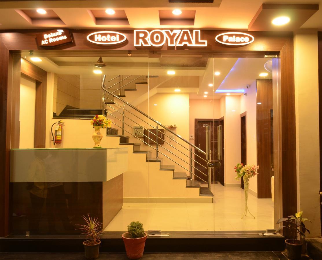 Hotel Royal Palace - 150 Meters From Mahakal Temple Удджайн Екстер'єр фото